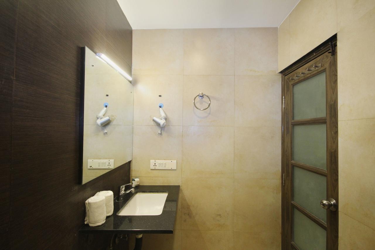 Oyo 7463 Leo Suites Bengaluru Zewnętrze zdjęcie