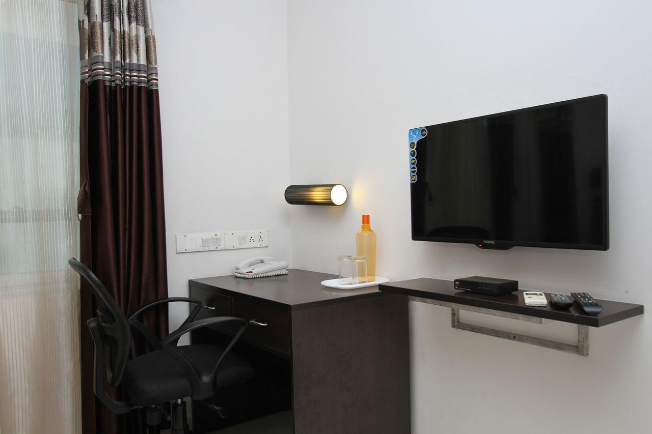 Oyo 7463 Leo Suites Bengaluru Zewnętrze zdjęcie